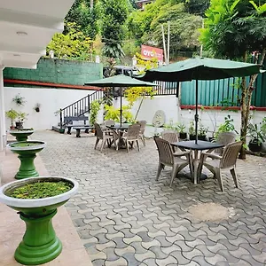 3* Hotel Red Star Kandyan